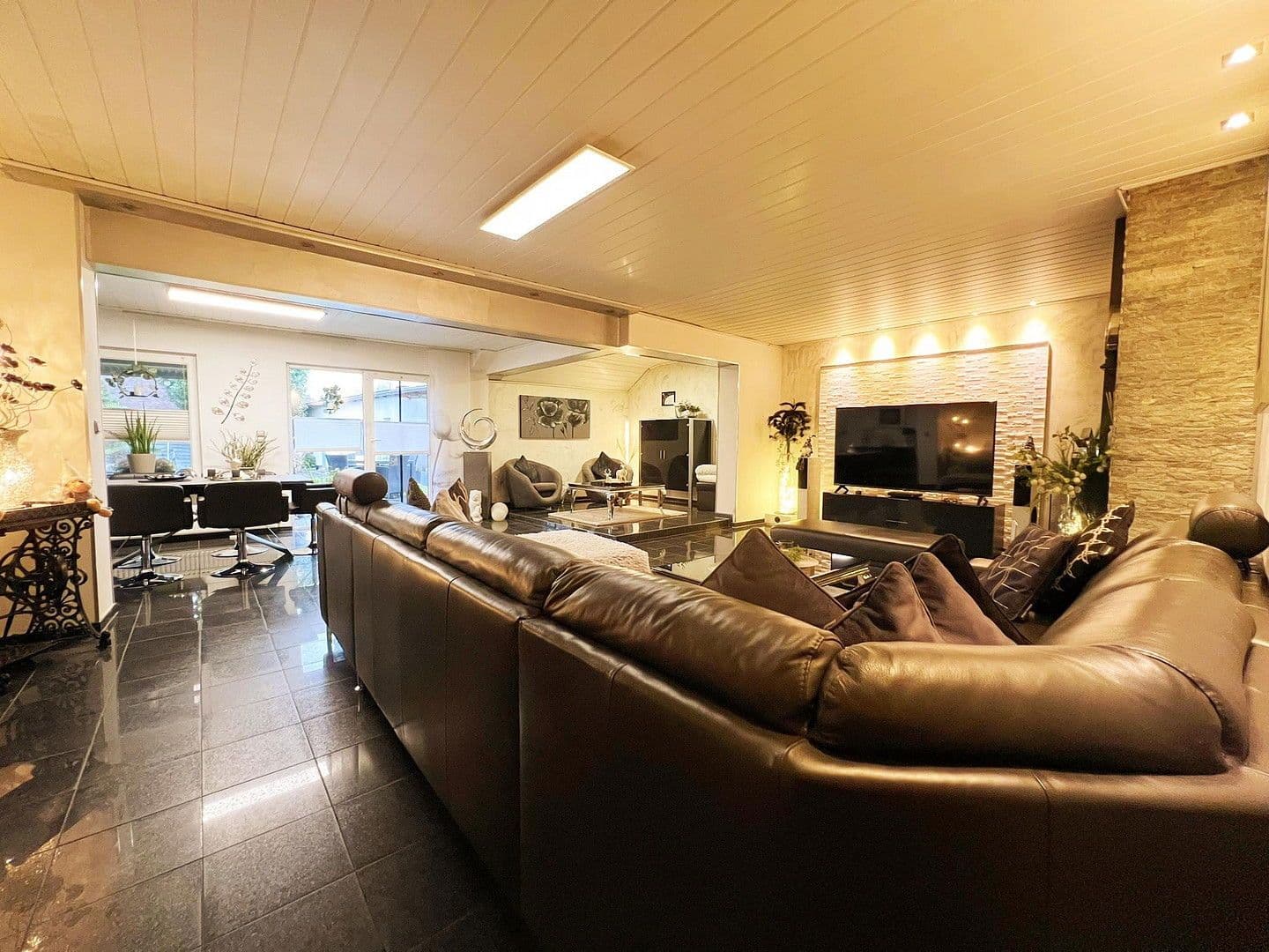 Prodej domu 276 m², pozemek 961 m², Duisburg, Severní Porýní-Vestfálsko Prodej domu 276 m², pozemek 961 m², Duisburg, Severní Porýní-Vestfálsko