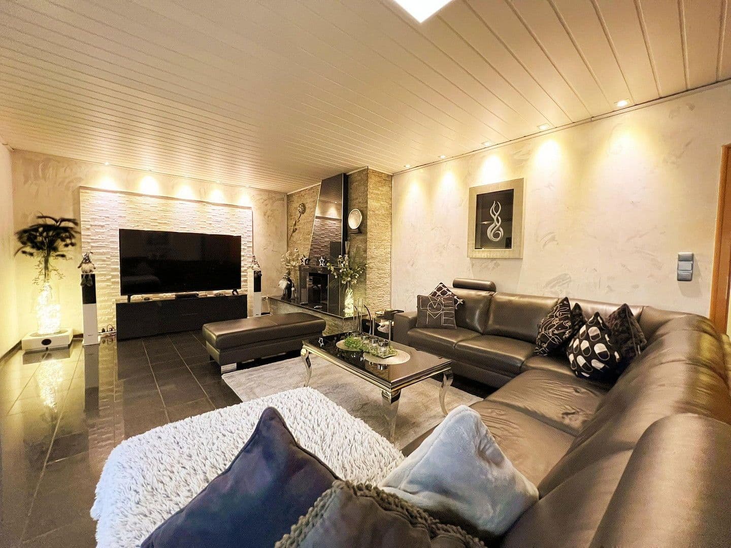 Prodej domu 276 m², pozemek 961 m², Duisburg, Severní Porýní-Vestfálsko Prodej domu 276 m², pozemek 961 m², Duisburg, Severní Porýní-Vestfálsko