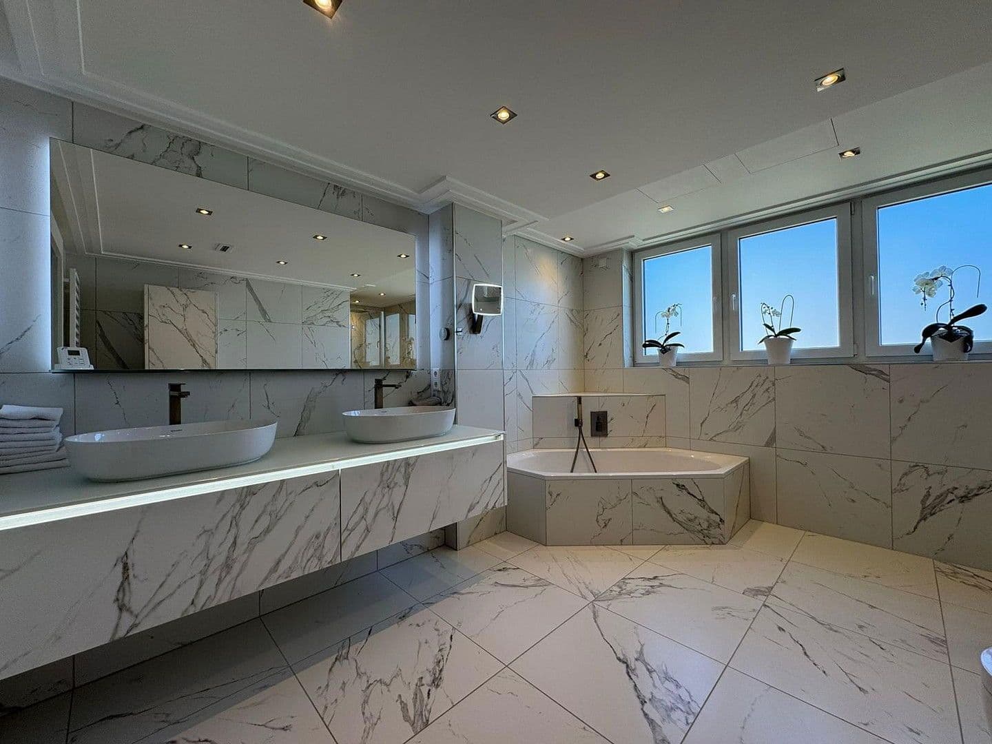 Prodej bytu 4+kk 168 m², Backnang, Bádensko-Württembersko Prodej bytu 4+kk 168 m², Backnang, Bádensko-Württembersko