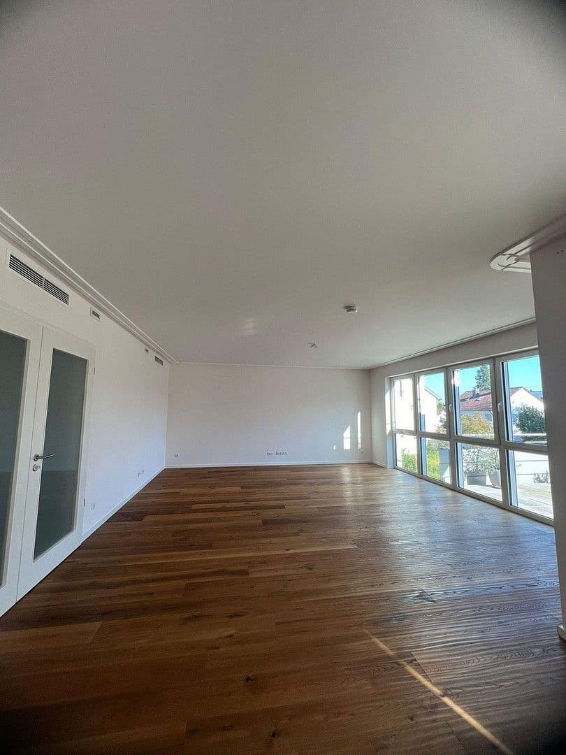 Prodej bytu 4+kk 168 m², Backnang, Bádensko-Württembersko Prodej bytu 4+kk 168 m², Backnang, Bádensko-Württembersko