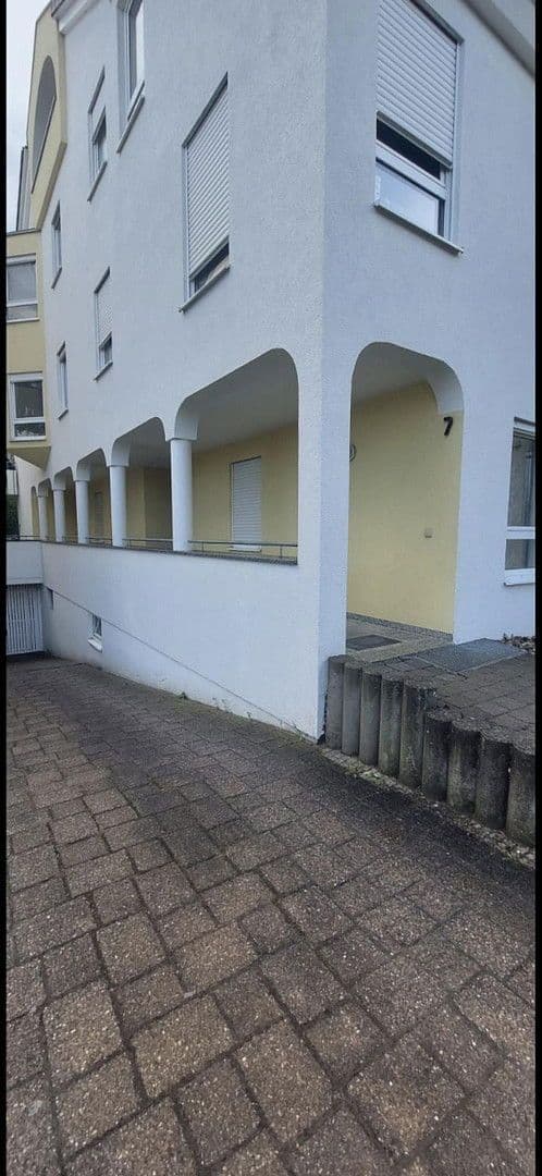 Pronájem bytu  63 m², Korntal-Münchingen, Bádensko-Württembersko Pronájem bytu  63 m², Korntal-Münchingen, Bádensko-Württembersko