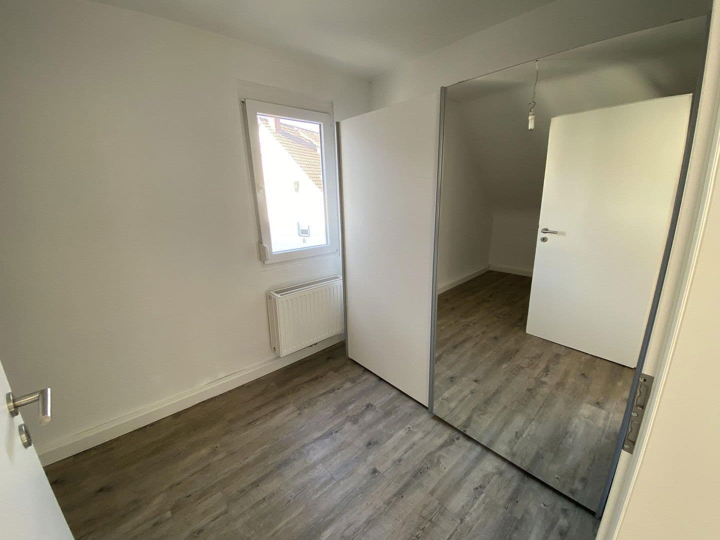 Pronájem bytu 4+1 85 m², Stuttgart, Bádensko-Württembersko Pronájem bytu 4+1 85 m², Stuttgart, Bádensko-Württembersko