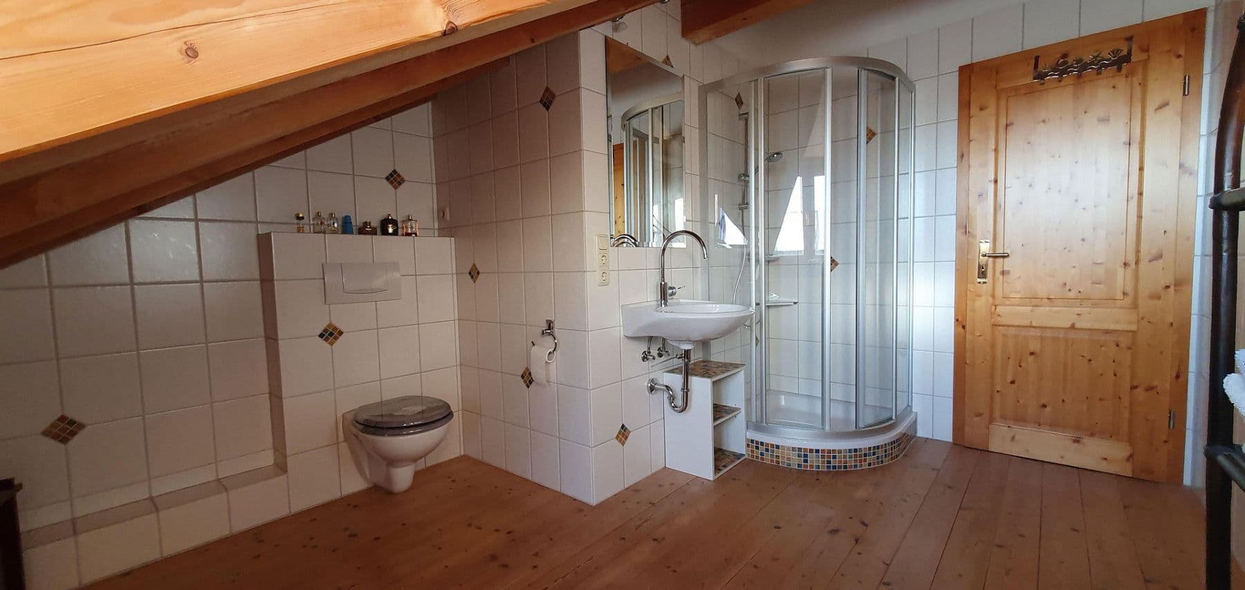 Prodej domu 160 m², pozemek 387 m², Steinhöring OT Abersdorf, Bavorsko Prodej domu 160 m², pozemek 387 m², Steinhöring OT Abersdorf, Bavorsko