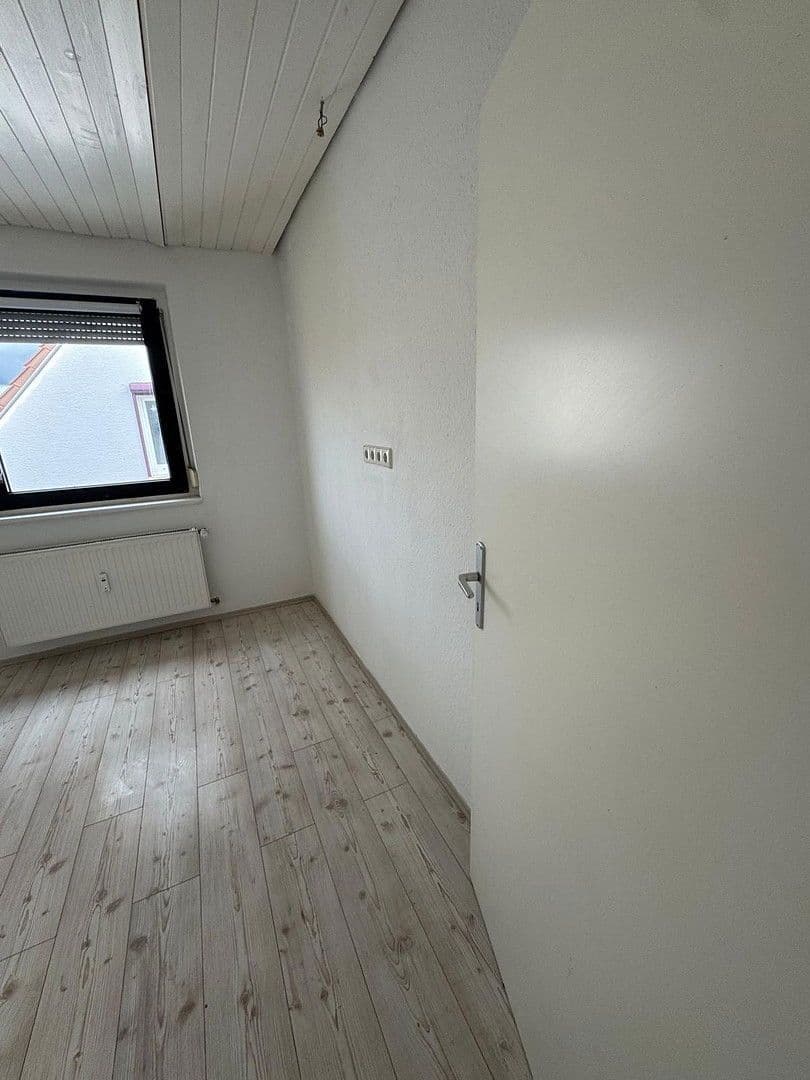 Prodej bytu 3+1 64 m², Stuttgart Hofen, Bádensko-Württembersko Prodej bytu 3+1 64 m², Stuttgart Hofen, Bádensko-Württembersko