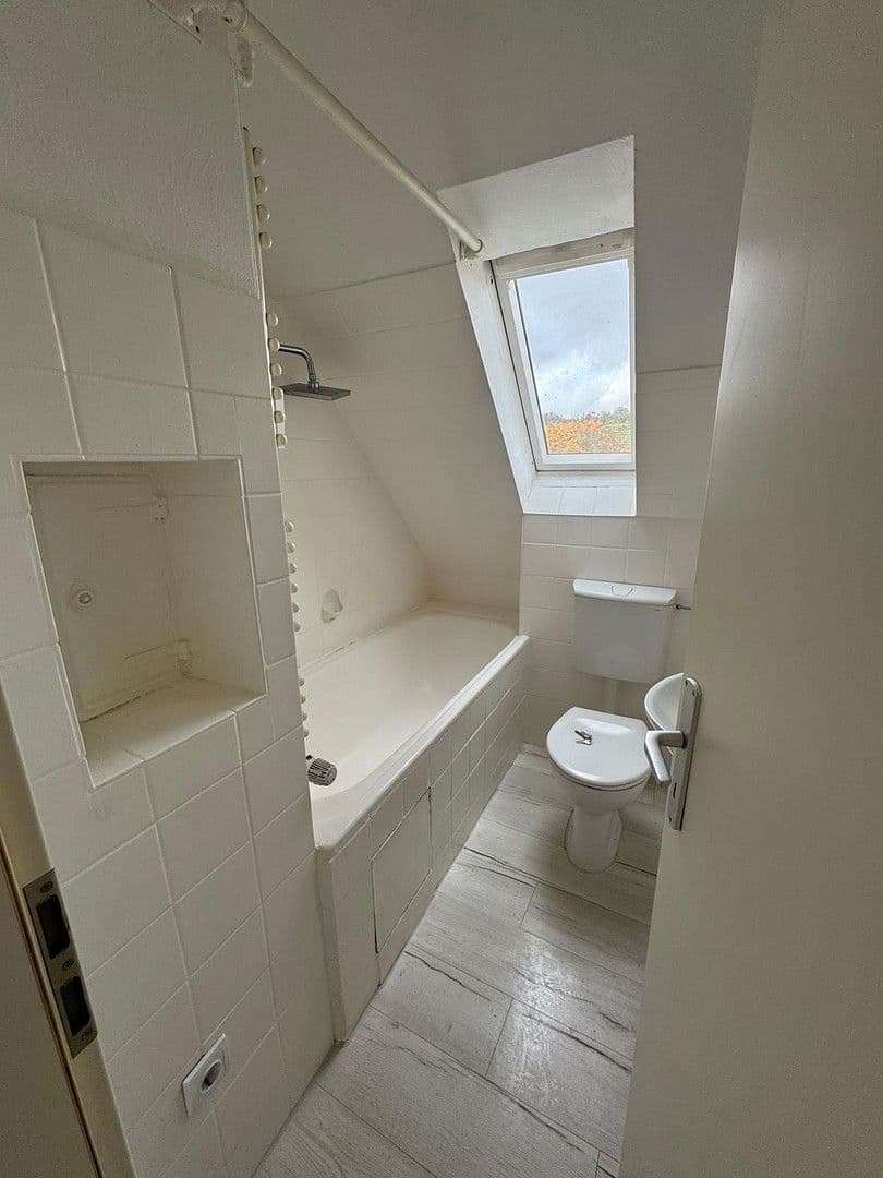 Prodej bytu 3+1 64 m², Stuttgart Hofen, Bádensko-Württembersko Prodej bytu 3+1 64 m², Stuttgart Hofen, Bádensko-Württembersko