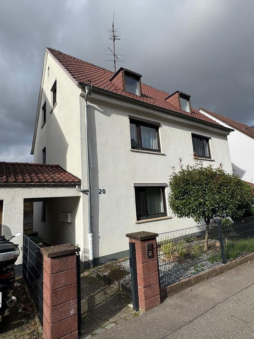 Prodej bytu 3+1 64 m², Stuttgart Hofen, Bádensko-Württembersko Prodej bytu 3+1 64 m², Stuttgart Hofen, Bádensko-Württembersko