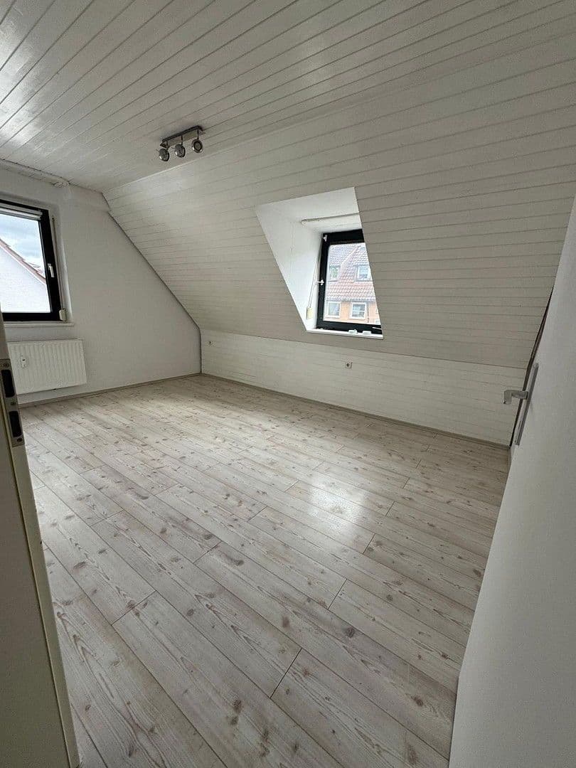 Prodej bytu 3+1 64 m², Stuttgart Hofen, Bádensko-Württembersko Prodej bytu 3+1 64 m², Stuttgart Hofen, Bádensko-Württembersko