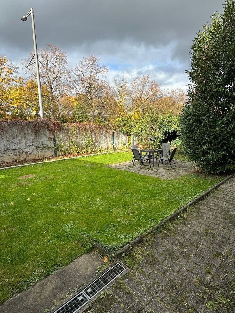 Prodej bytu 3+1 64 m², Stuttgart Hofen, Bádensko-Württembersko Prodej bytu 3+1 64 m², Stuttgart Hofen, Bádensko-Württembersko