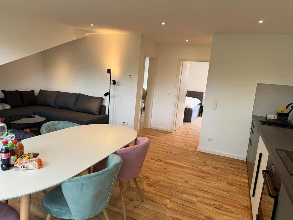 Pronájem bytu 3+1 67 m², Liebeneckstraße 14, Pforzheim, Bádensko-Württembersko Pronájem bytu 3+1 67 m², Liebeneckstraße 14, Pforzheim, Bádensko-Württembersko
