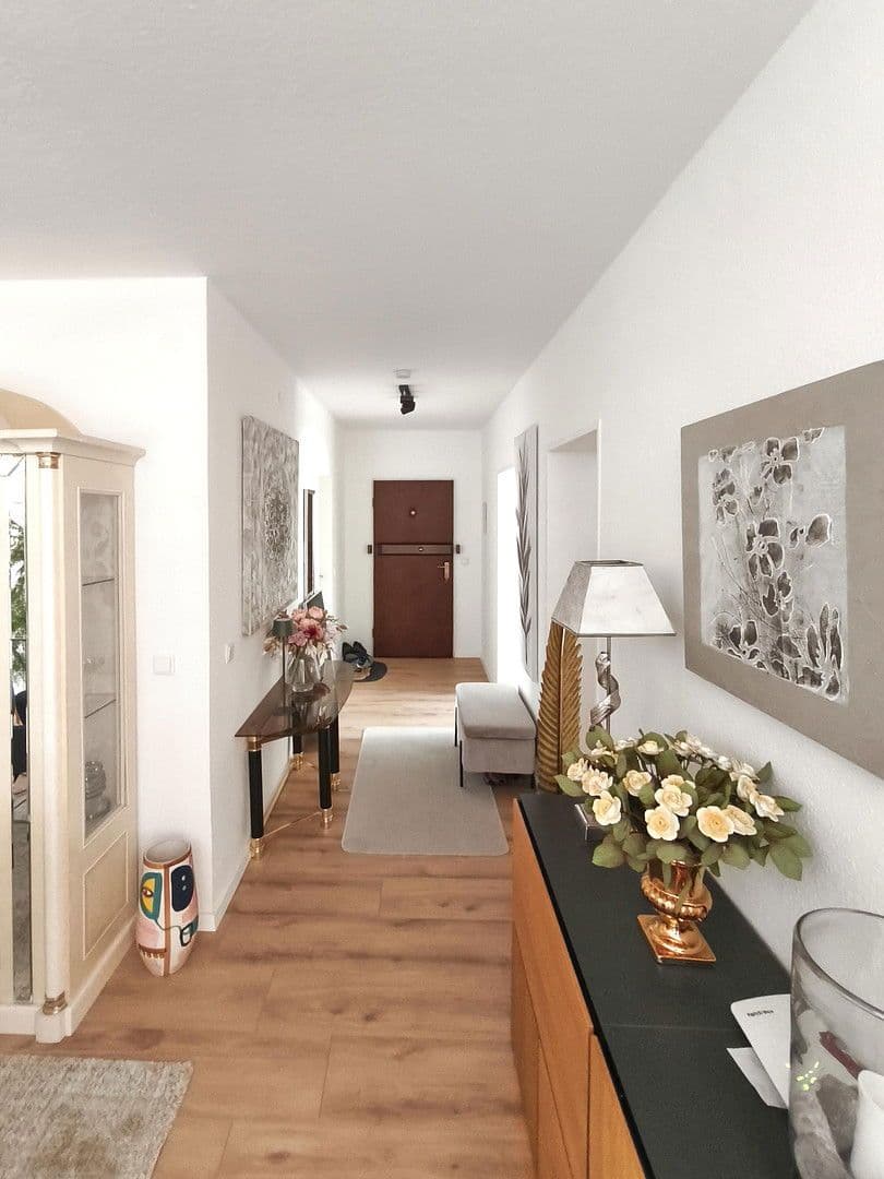 Pronájem bytu 3+1 84 m², Bad Salzuflen, Severní Porýní-Vestfálsko Pronájem bytu 3+1 84 m², Bad Salzuflen, Severní Porýní-Vestfálsko