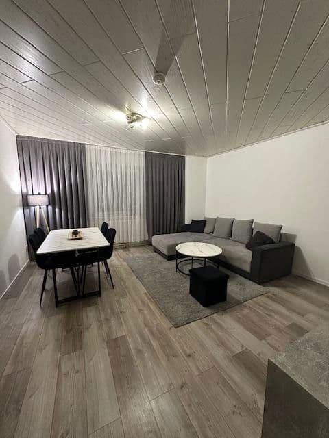 Pronájem bytu 2+1 61 m², Schillerstr. 12, Pforzheim, Bádensko-Württembersko Pronájem bytu 2+1 61 m², Schillerstr. 12, Pforzheim, Bádensko-Württembersko