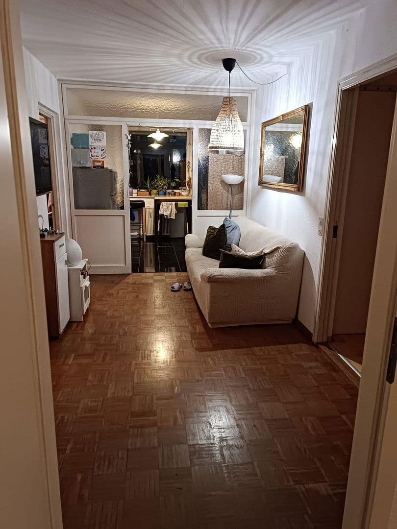 Pronájem bytu 1+1 11 m², Laufener Straße 13, Freiburg, Bádensko-Württembersko Pronájem bytu 1+1 11 m², Laufener Straße 13, Freiburg, Bádensko-Württembersko