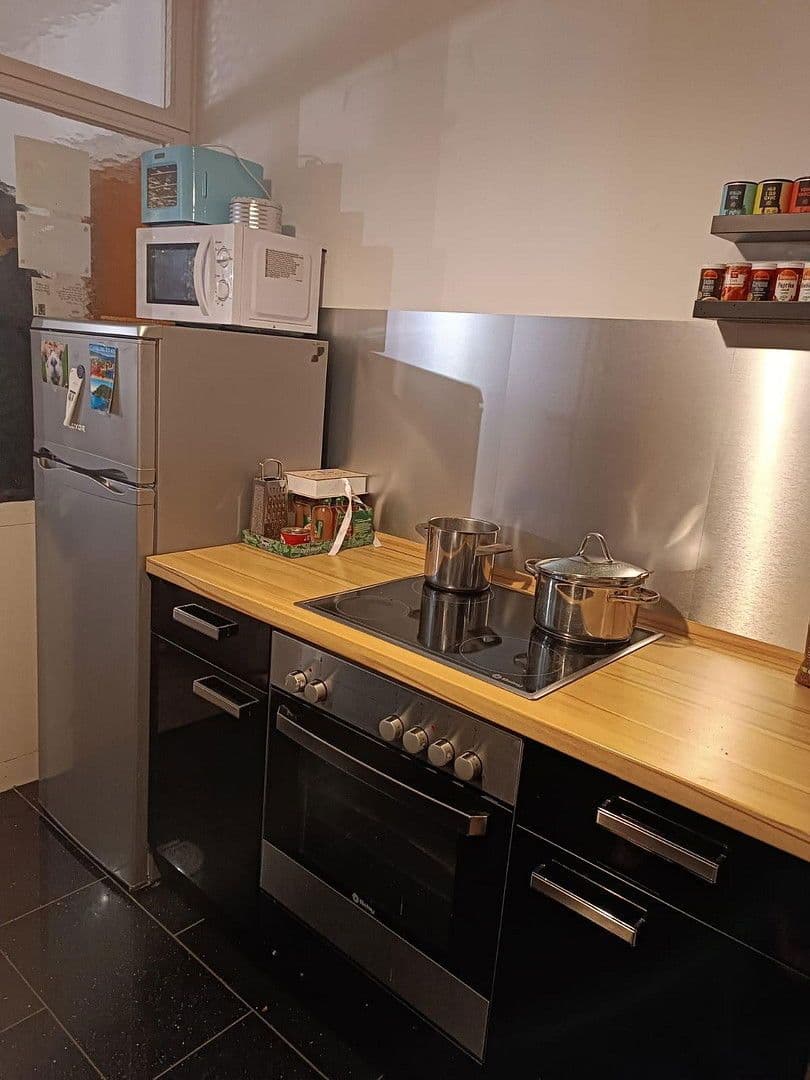 Pronájem bytu 1+1 11 m², Laufener Straße 13, Freiburg, Bádensko-Württembersko Pronájem bytu 1+1 11 m², Laufener Straße 13, Freiburg, Bádensko-Württembersko