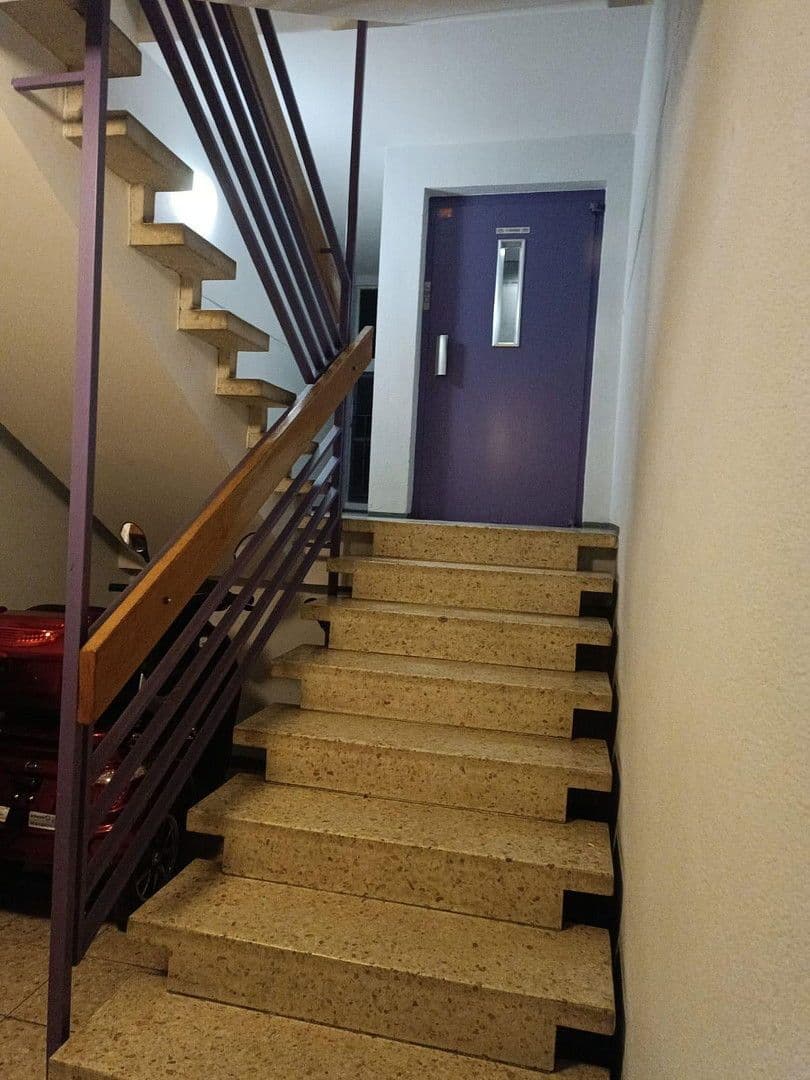 Pronájem bytu 1+1 11 m², Laufener Straße 13, Freiburg, Bádensko-Württembersko Pronájem bytu 1+1 11 m², Laufener Straße 13, Freiburg, Bádensko-Württembersko