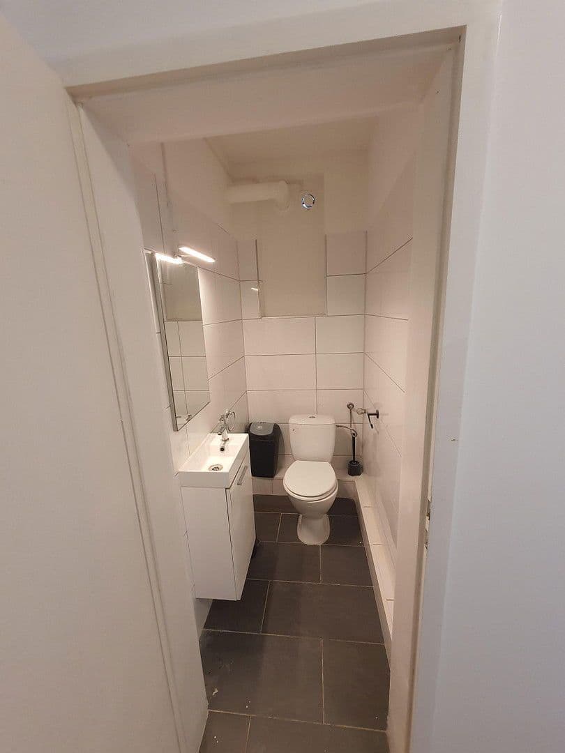 Prodej domu 315 m², pozemek 300 m², Kölnerstraße 186, Krefeld, Severní Porýní-Vestfálsko Prodej domu 315 m², pozemek 300 m², Kölnerstraße 186, Krefeld, Severní Porýní-Vestfálsko