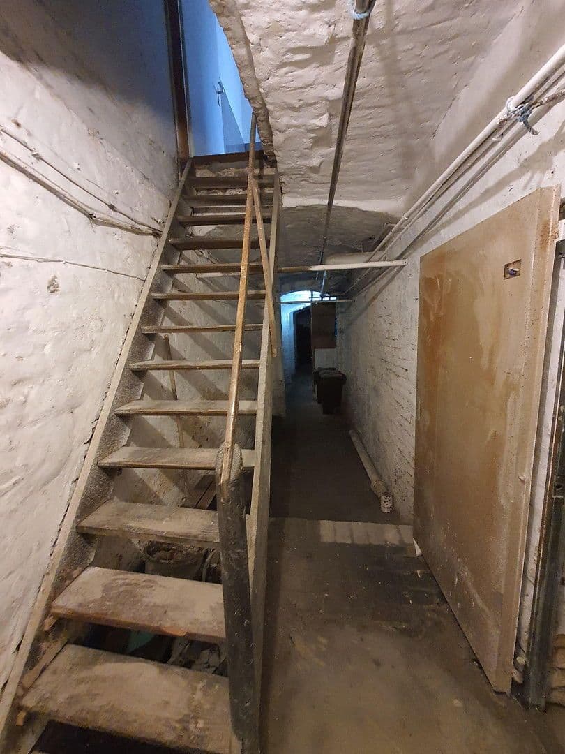 Prodej domu 315 m², pozemek 300 m², Kölnerstraße 186, Krefeld, Severní Porýní-Vestfálsko Prodej domu 315 m², pozemek 300 m², Kölnerstraße 186, Krefeld, Severní Porýní-Vestfálsko