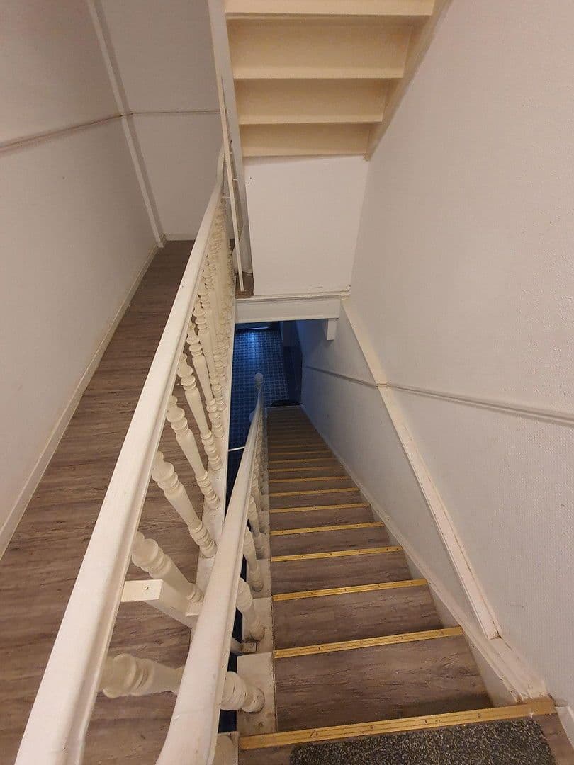 Prodej domu 315 m², pozemek 300 m², Kölnerstraße 186, Krefeld, Severní Porýní-Vestfálsko Prodej domu 315 m², pozemek 300 m², Kölnerstraße 186, Krefeld, Severní Porýní-Vestfálsko