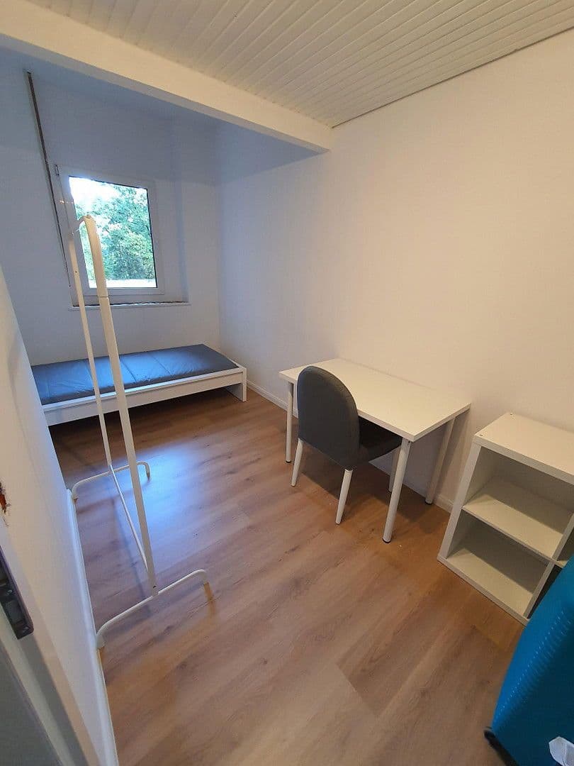 Prodej domu 315 m², pozemek 300 m², Kölnerstraße 186, Krefeld, Severní Porýní-Vestfálsko Prodej domu 315 m², pozemek 300 m², Kölnerstraße 186, Krefeld, Severní Porýní-Vestfálsko