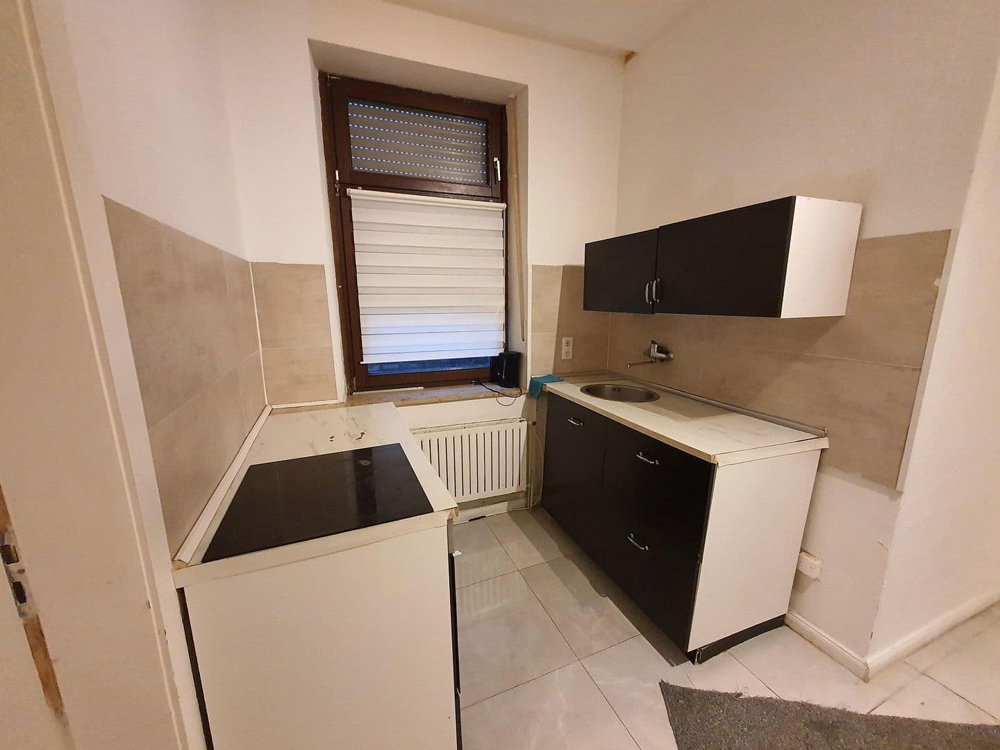 Prodej domu 315 m², pozemek 300 m², Kölnerstraße 186, Krefeld, Severní Porýní-Vestfálsko Prodej domu 315 m², pozemek 300 m², Kölnerstraße 186, Krefeld, Severní Porýní-Vestfálsko