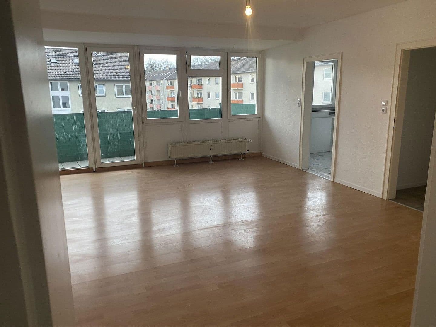 Pronájem bytu 2+1 65 m², Stahlstr. 10, Erkrath, Severní Porýní-Vestfálsko Pronájem bytu 2+1 65 m², Stahlstr. 10, Erkrath, Severní Porýní-Vestfálsko