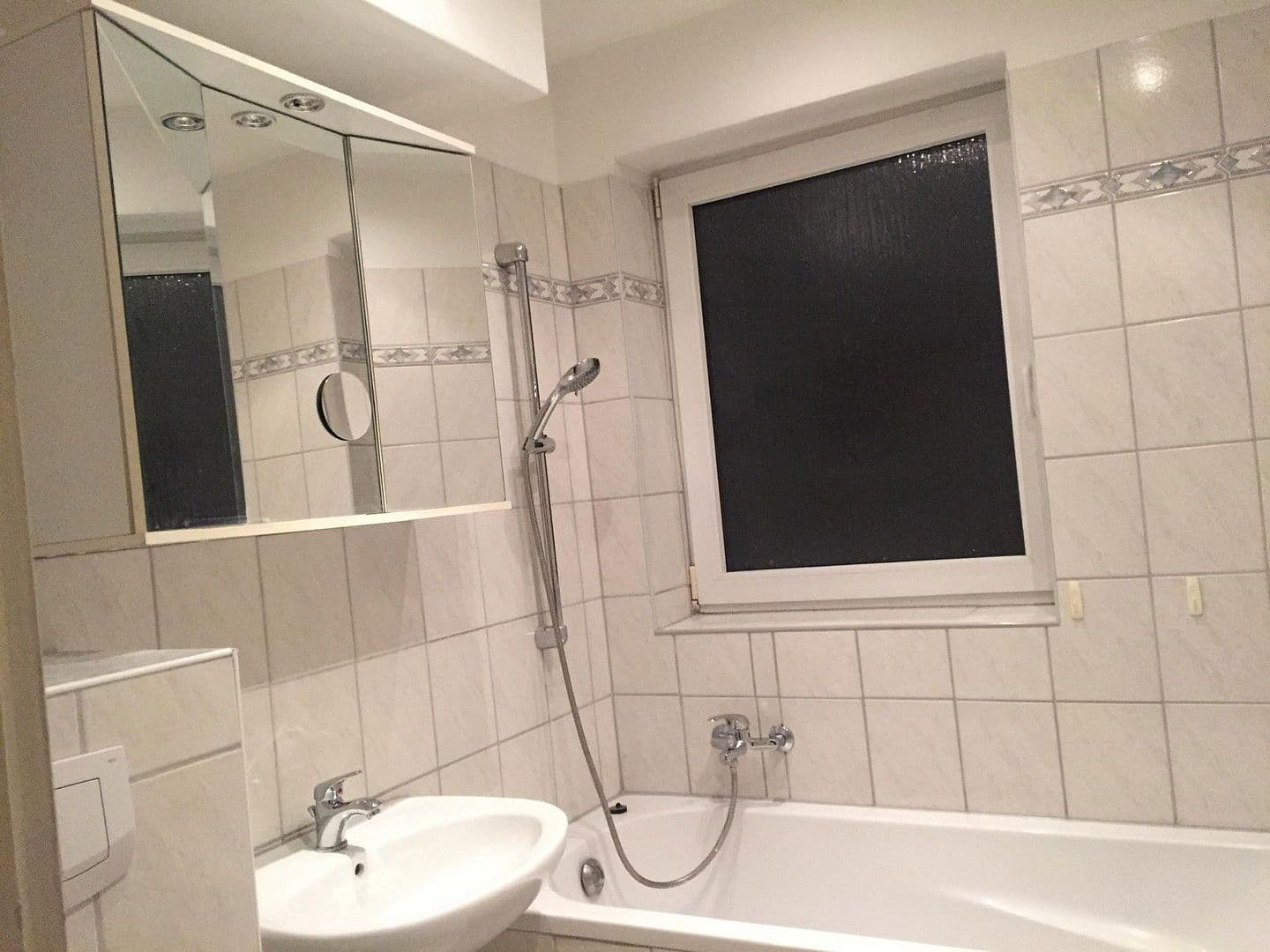 Pronájem bytu 2+1 65 m², Stahlstr. 10, Erkrath, Severní Porýní-Vestfálsko Pronájem bytu 2+1 65 m², Stahlstr. 10, Erkrath, Severní Porýní-Vestfálsko