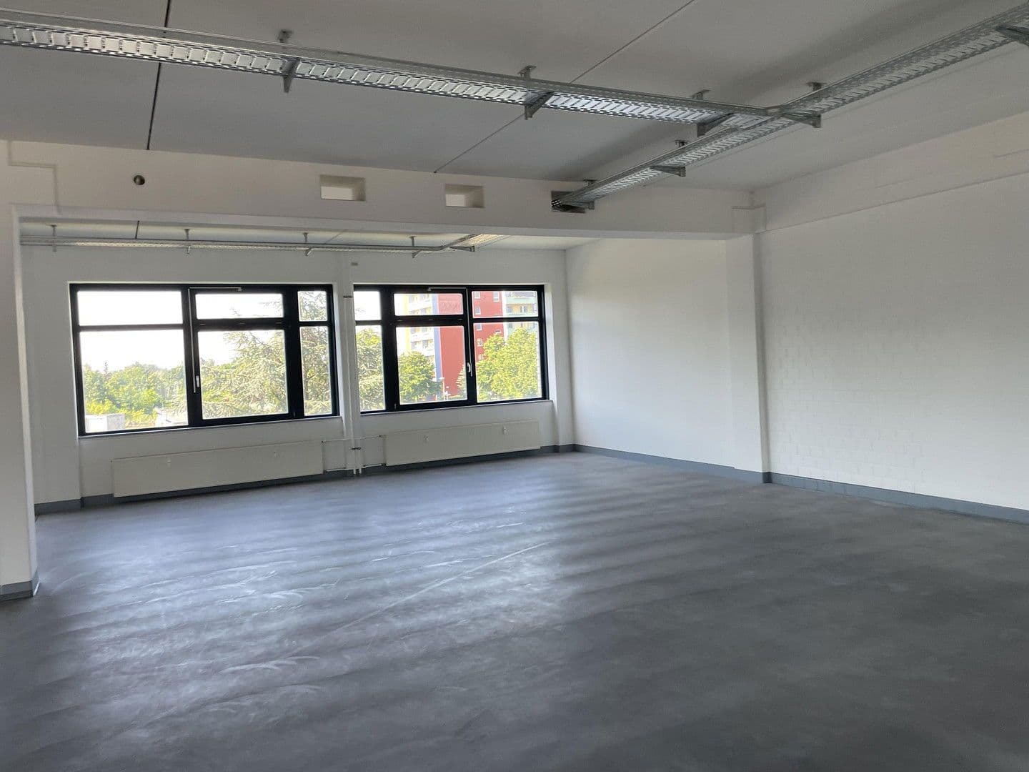 Pronájem kanceláře 282 m², Döbelner Straße  4, Berlin-Hellersdorf, Berlín Pronájem kanceláře 282 m², Döbelner Straße  4, Berlin-Hellersdorf, Berlín