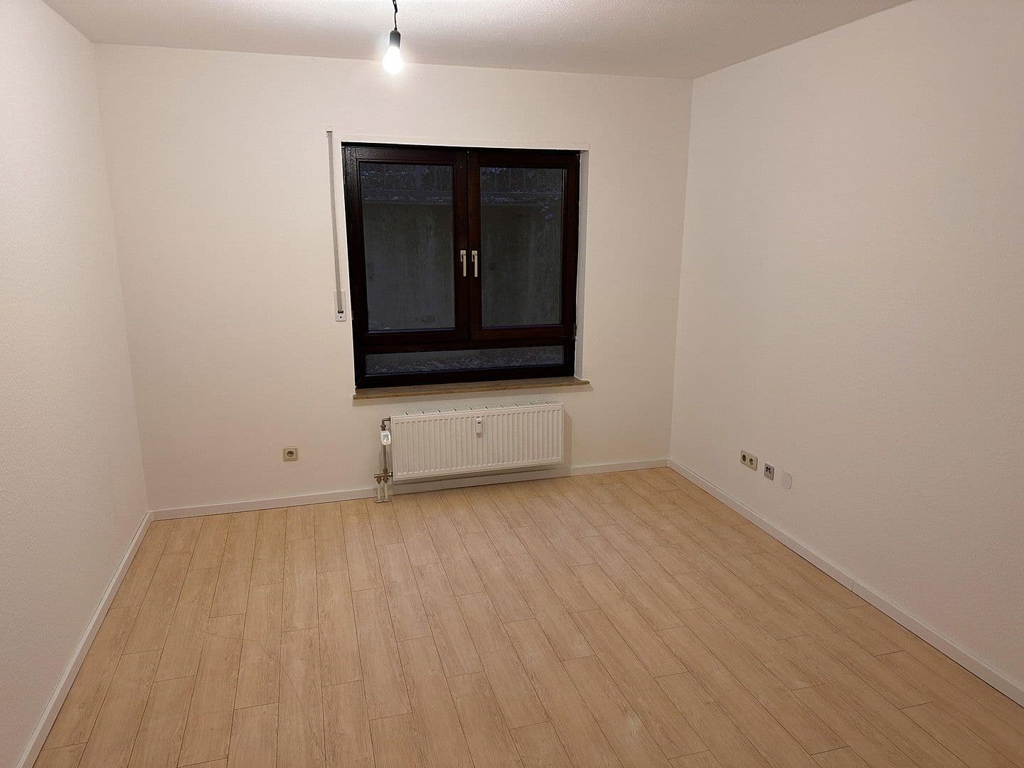 Pronájem bytu 3+1 70 m², Weilimdorferstr. 189, Stuttgart-Feuerbach, Bádensko-Württembersko Pronájem bytu 3+1 70 m², Weilimdorferstr. 189, Stuttgart-Feuerbach, Bádensko-Württembersko