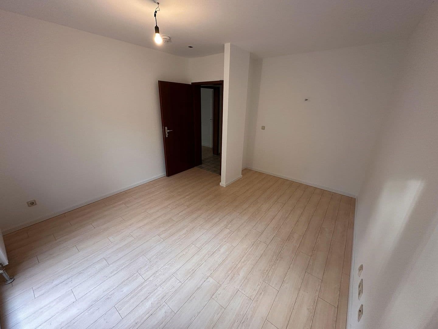 Pronájem bytu 3+1 70 m², Weilimdorferstr. 189, Stuttgart-Feuerbach, Bádensko-Württembersko Pronájem bytu 3+1 70 m², Weilimdorferstr. 189, Stuttgart-Feuerbach, Bádensko-Württembersko