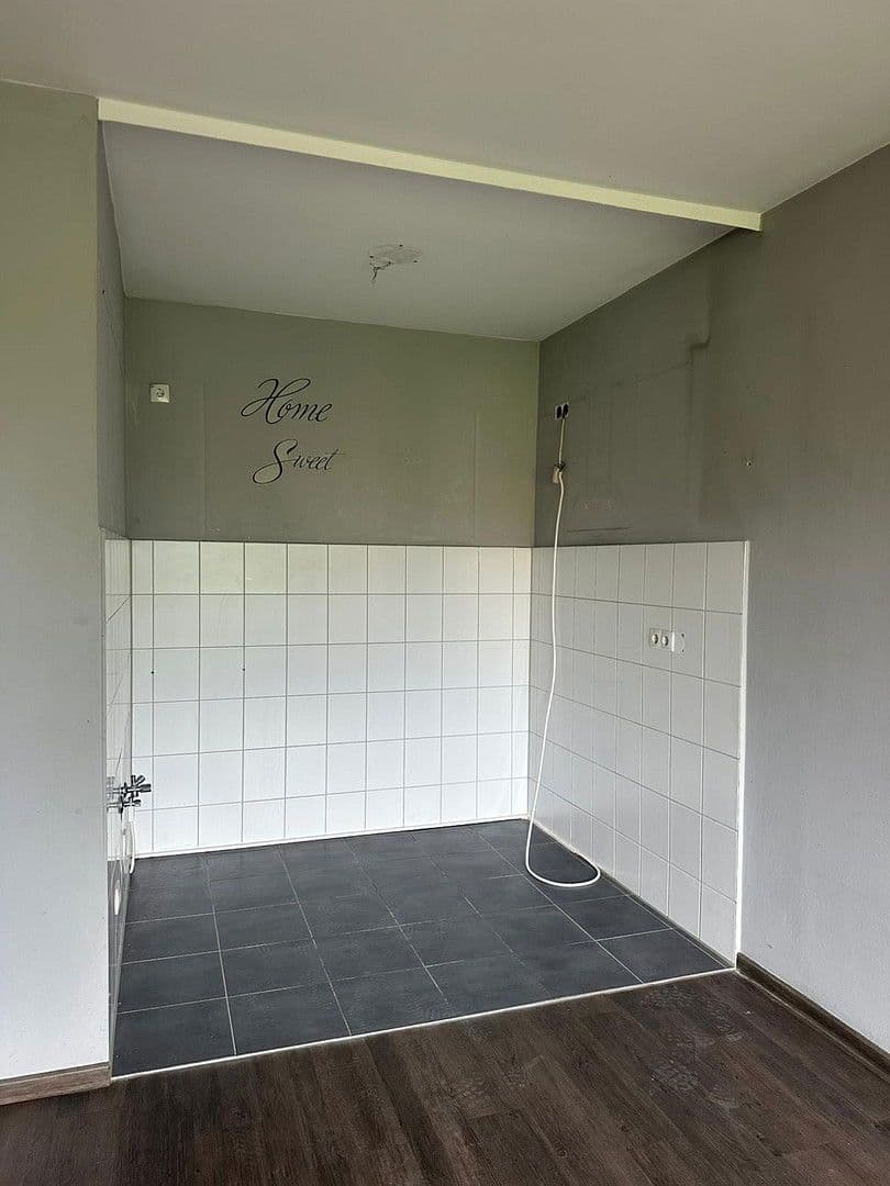 Pronájem bytu 2+1 48 m², Eckermannstraße 61, Ludwigshafen am Rhein, Porýní-Falc Pronájem bytu 2+1 48 m², Eckermannstraße 61, Ludwigshafen am Rhein, Porýní-Falc