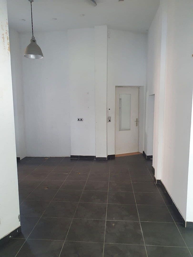 Pronájem nebytového prostoru 190 m², Straße der Republik 47, Wiesbaden Biebrich, Hessen Pronájem nebytového prostoru 190 m², Straße der Republik 47, Wiesbaden Biebrich, Hessen