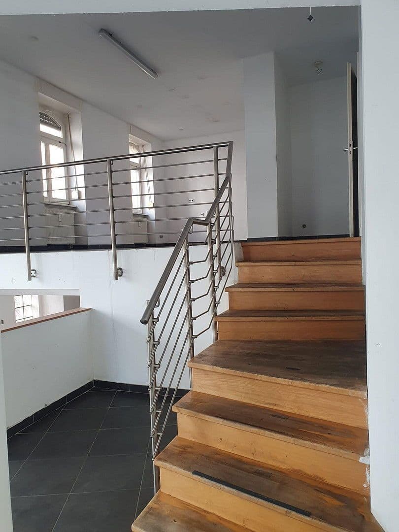 Pronájem nebytového prostoru 190 m², Straße der Republik 47, Wiesbaden Biebrich, Hessen Pronájem nebytového prostoru 190 m², Straße der Republik 47, Wiesbaden Biebrich, Hessen