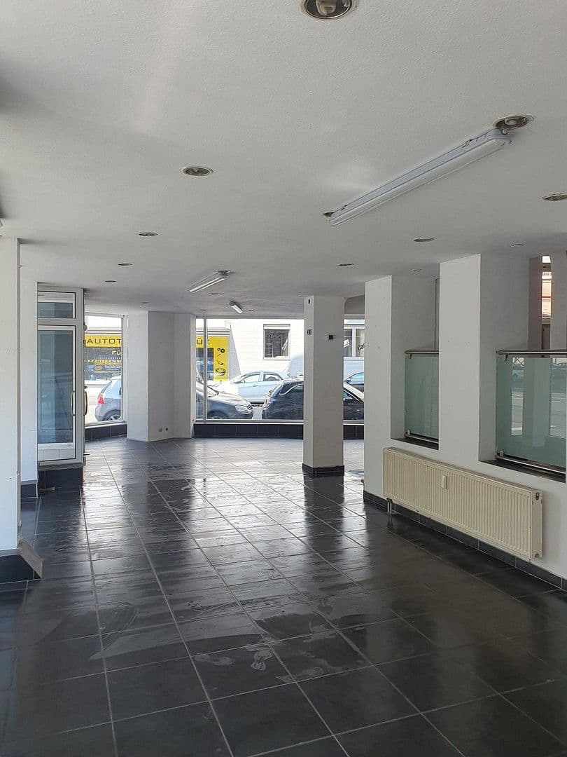 Pronájem nebytového prostoru 190 m², Straße der Republik 47, Wiesbaden Biebrich, Hessen Pronájem nebytového prostoru 190 m², Straße der Republik 47, Wiesbaden Biebrich, Hessen