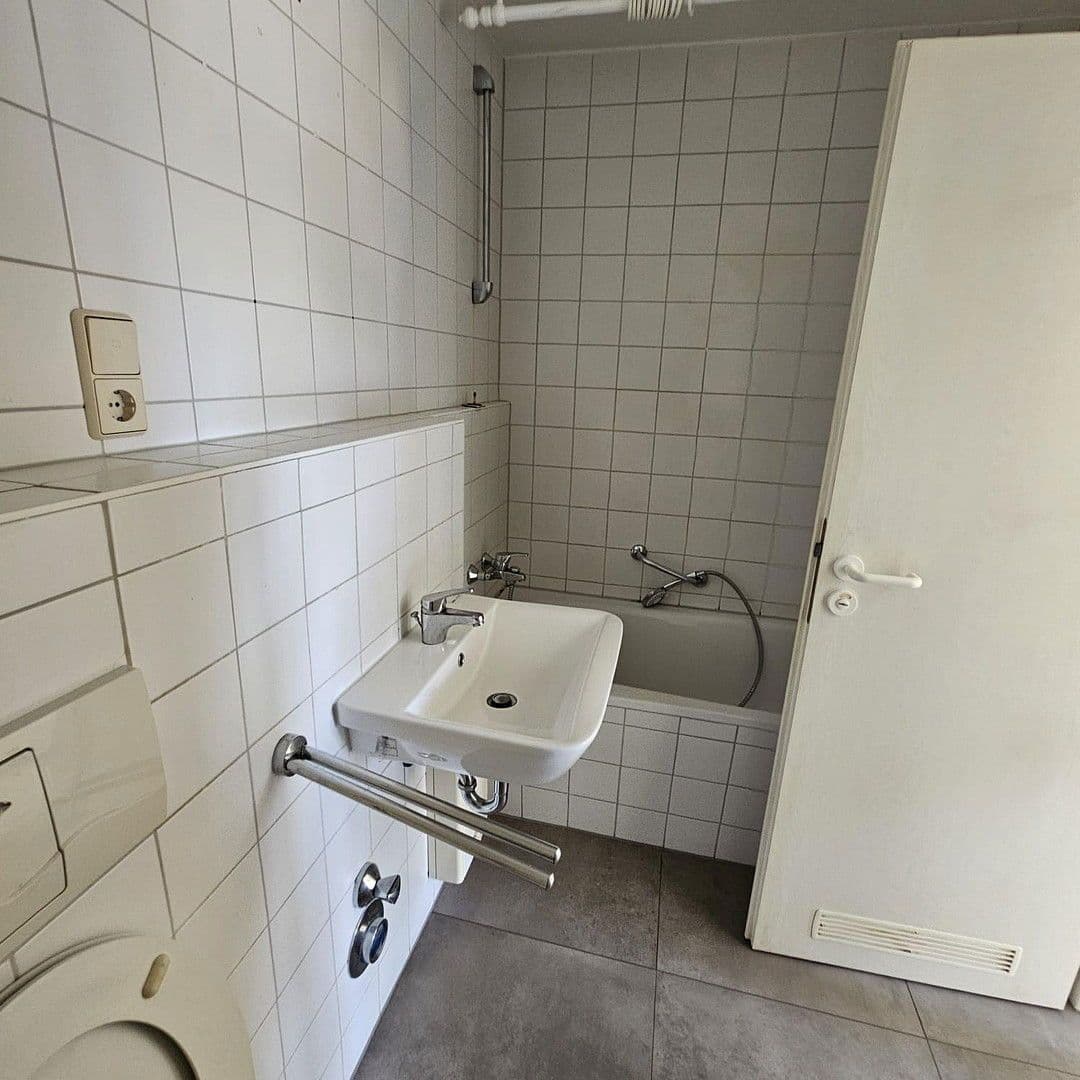 Pronájem bytu 3+1 82 m², Zum Bahnhof 71, Frankenberg/Sachsen, Sasko Pronájem bytu 3+1 82 m², Zum Bahnhof 71, Frankenberg/Sachsen, Sasko