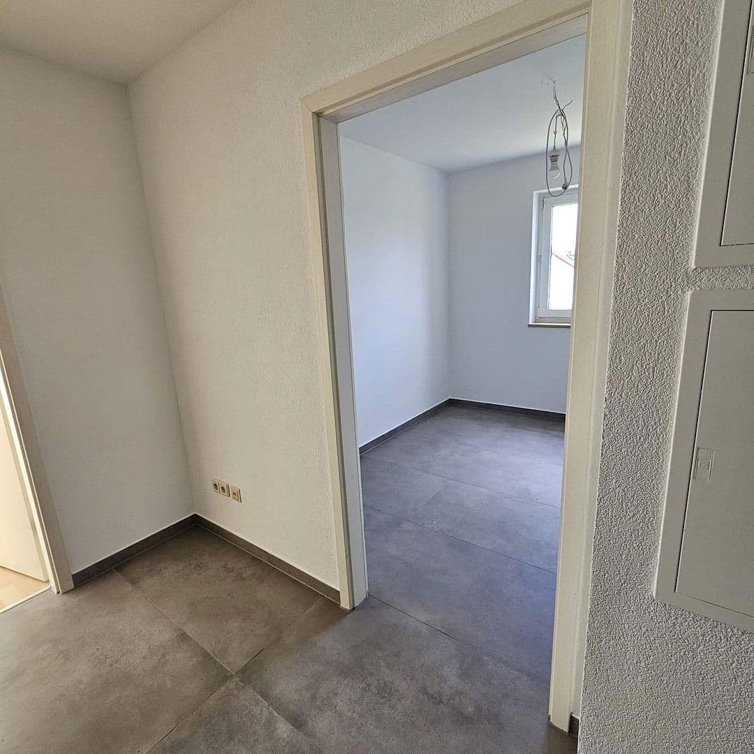 Pronájem bytu 3+1 82 m², Zum Bahnhof 71, Frankenberg/Sachsen, Sasko Pronájem bytu 3+1 82 m², Zum Bahnhof 71, Frankenberg/Sachsen, Sasko