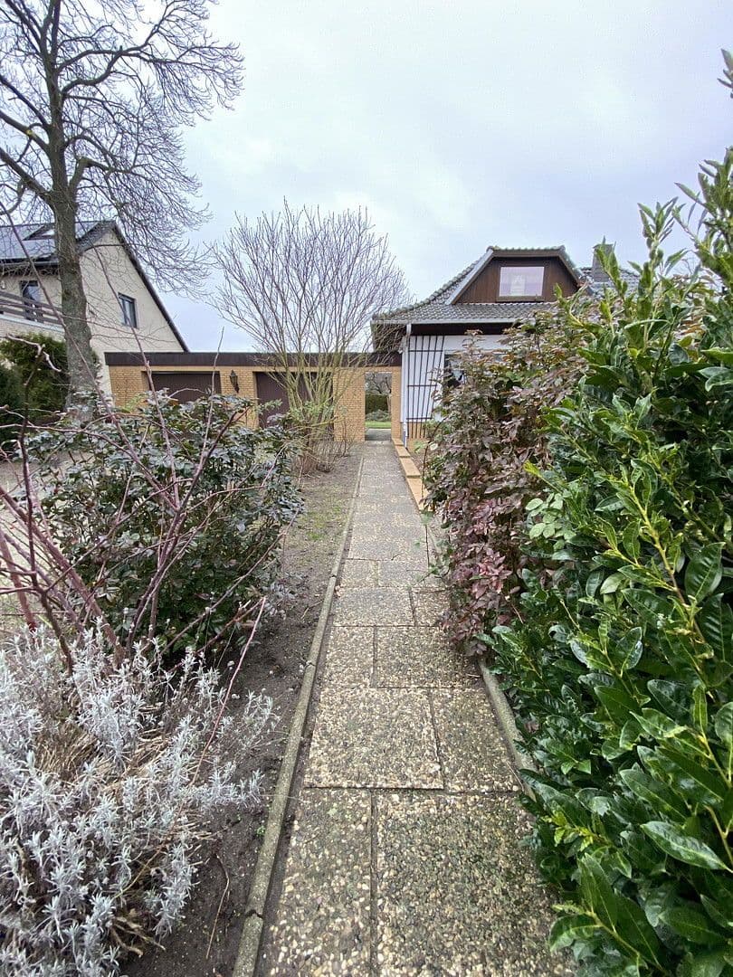 Prodej domu 145 m², pozemek 1.530 m², Kirchberg 22, Königslutter am Elm, Dolní Sasko Prodej domu 145 m², pozemek 1.530 m², Kirchberg 22, Königslutter am Elm, Dolní Sasko