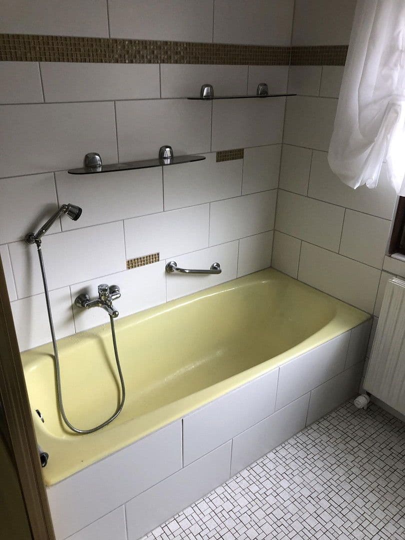 Prodej domu 145 m², pozemek 1.530 m², Kirchberg 22, Königslutter am Elm, Dolní Sasko Prodej domu 145 m², pozemek 1.530 m², Kirchberg 22, Königslutter am Elm, Dolní Sasko