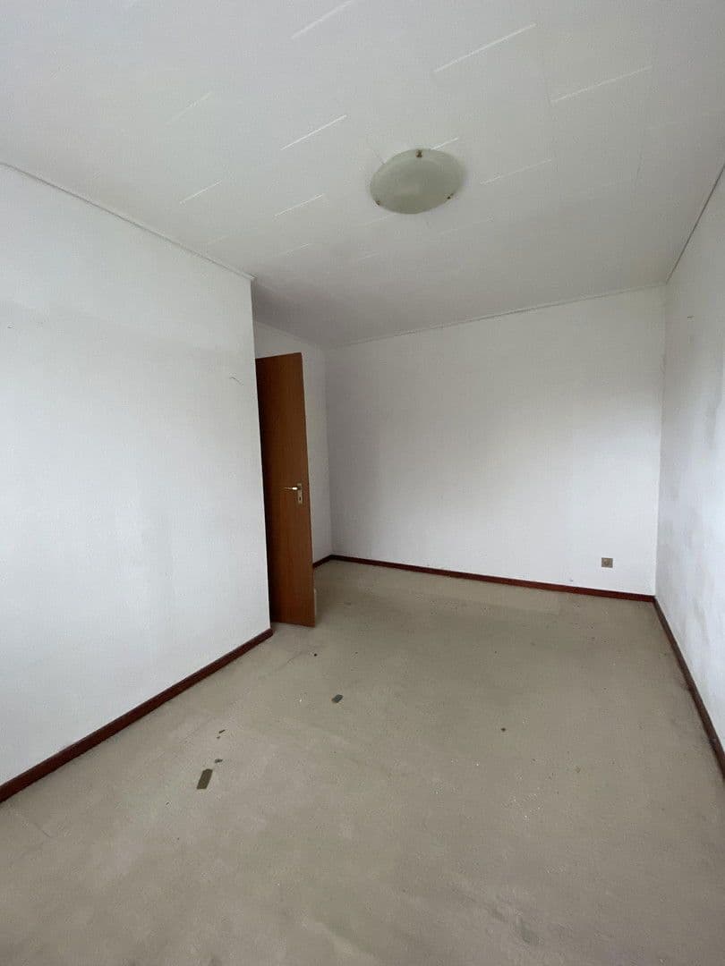 Prodej domu 145 m², pozemek 1.530 m², Kirchberg 22, Königslutter am Elm, Dolní Sasko Prodej domu 145 m², pozemek 1.530 m², Kirchberg 22, Königslutter am Elm, Dolní Sasko