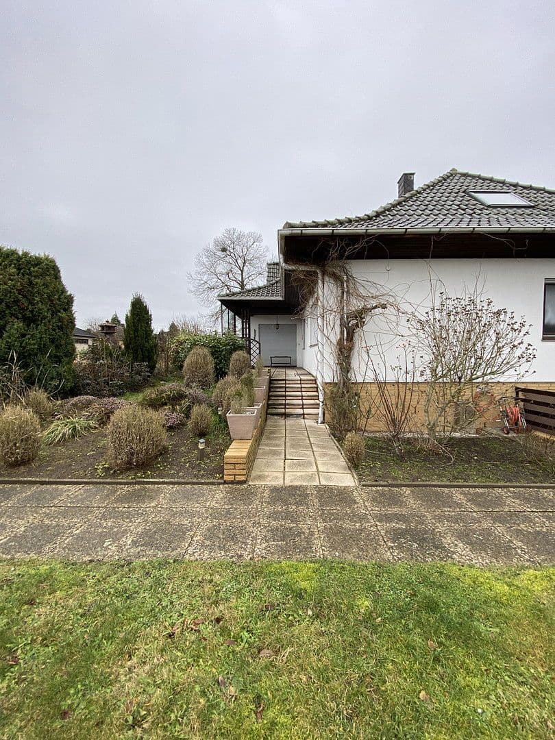 Prodej domu 145 m², pozemek 1.530 m², Kirchberg 22, Königslutter am Elm, Dolní Sasko Prodej domu 145 m², pozemek 1.530 m², Kirchberg 22, Königslutter am Elm, Dolní Sasko