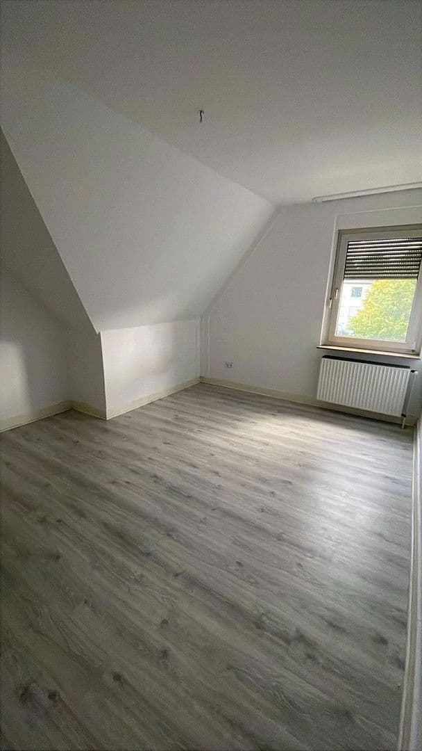 Pronájem bytu 3+1 76 m², Adalmundstr. 11, Dortmund, Severní Porýní-Vestfálsko Pronájem bytu 3+1 76 m², Adalmundstr. 11, Dortmund, Severní Porýní-Vestfálsko