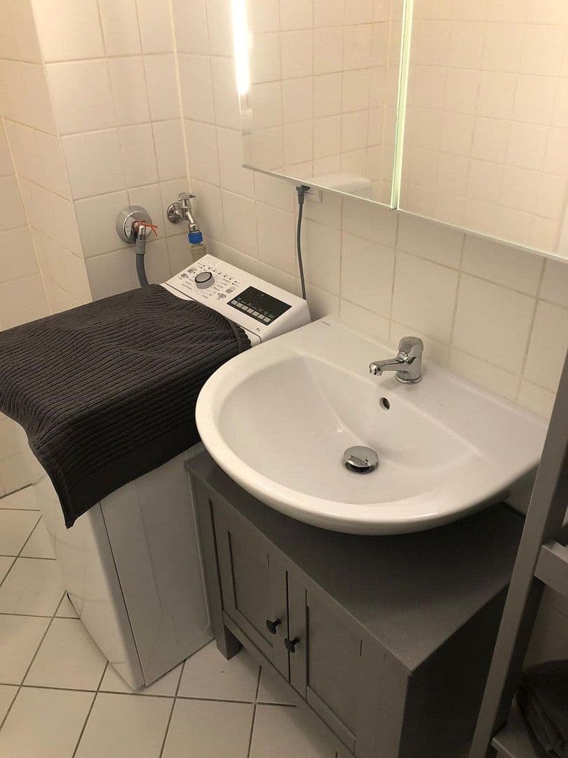 Pronájem bytu 1+1 38 m², Berlin, Berlín Pronájem bytu 1+1 38 m², Berlin, Berlín