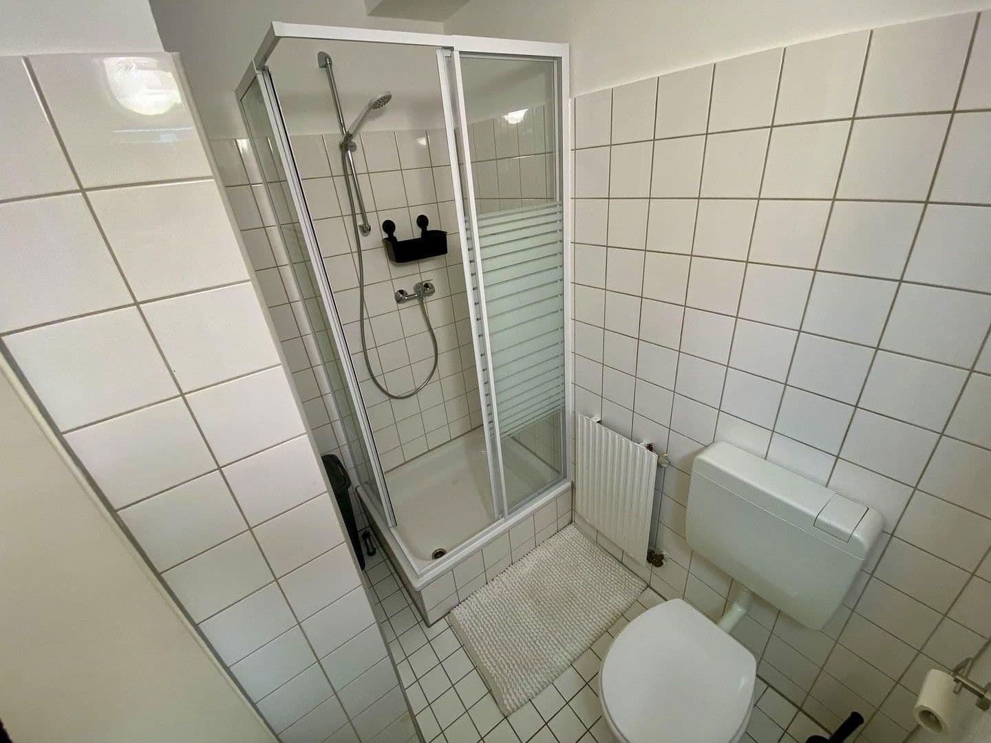 Pronájem bytu 1+1 35 m², Düsseldorf, Severní Porýní-Vestfálsko Pronájem bytu 1+1 35 m², Düsseldorf, Severní Porýní-Vestfálsko