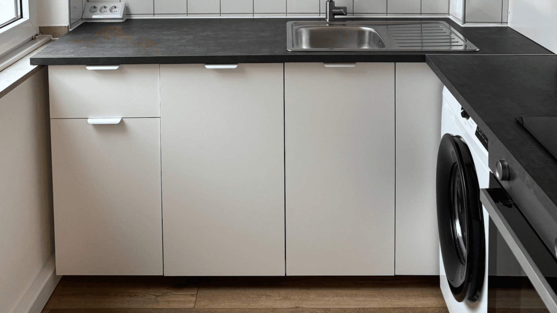 Pronájem bytu 1+1 35 m², Düsseldorf, Severní Porýní-Vestfálsko Pronájem bytu 1+1 35 m², Düsseldorf, Severní Porýní-Vestfálsko