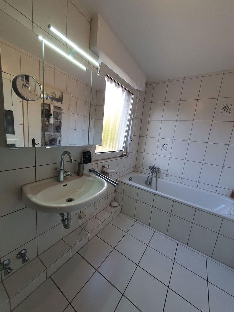 Prodej domu 115 m², pozemek 183 m², Hilden, Severní Porýní-Vestfálsko Prodej domu 115 m², pozemek 183 m², Hilden, Severní Porýní-Vestfálsko