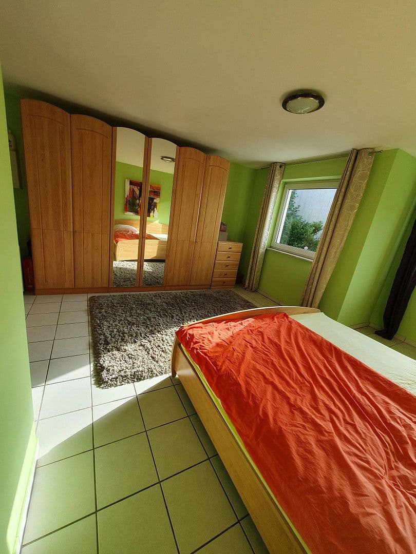 Prodej domu 115 m², pozemek 183 m², Hilden, Severní Porýní-Vestfálsko Prodej domu 115 m², pozemek 183 m², Hilden, Severní Porýní-Vestfálsko