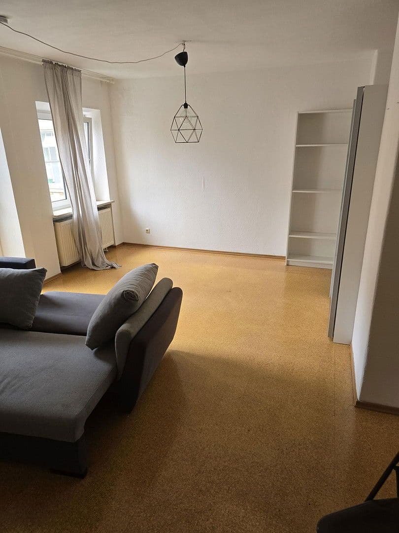 Pronájem bytu 1+1 35 m², Schießgrabenstr. 6, Ausgburg, Bavorsko Pronájem bytu 1+1 35 m², Schießgrabenstr. 6, Ausgburg, Bavorsko