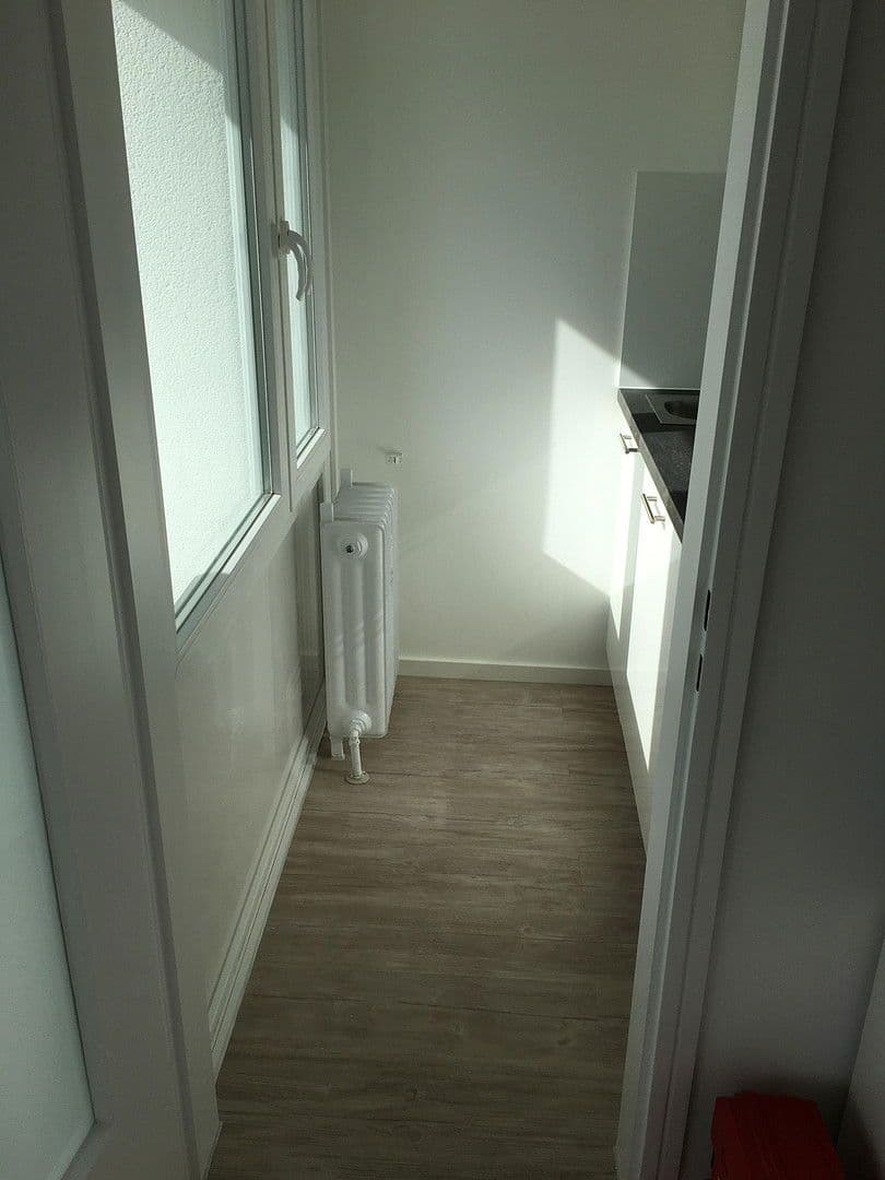 Pronájem bytu 1+1 29 m², Klarastr. 19, München, Bavorsko Pronájem bytu 1+1 29 m², Klarastr. 19, München, Bavorsko