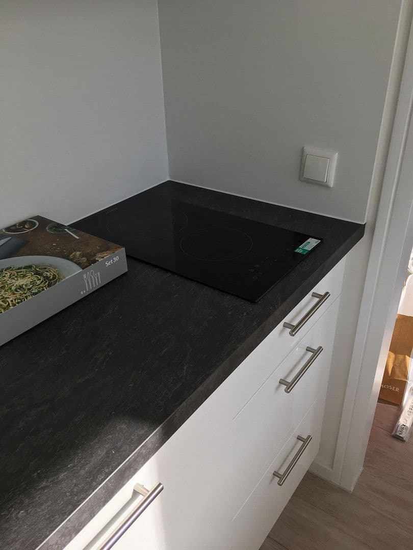 Pronájem bytu 1+1 29 m², Klarastr. 19, München, Bavorsko Pronájem bytu 1+1 29 m², Klarastr. 19, München, Bavorsko