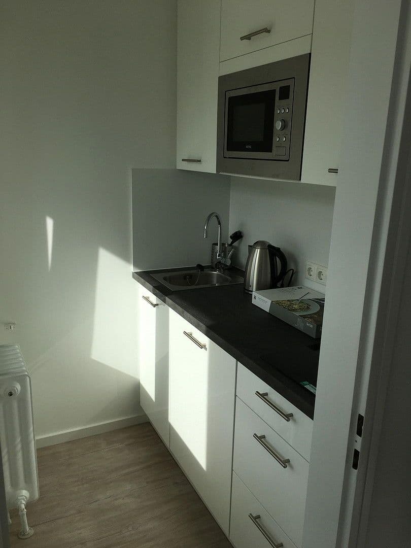 Pronájem bytu 1+1 29 m², Klarastr. 19, München, Bavorsko Pronájem bytu 1+1 29 m², Klarastr. 19, München, Bavorsko