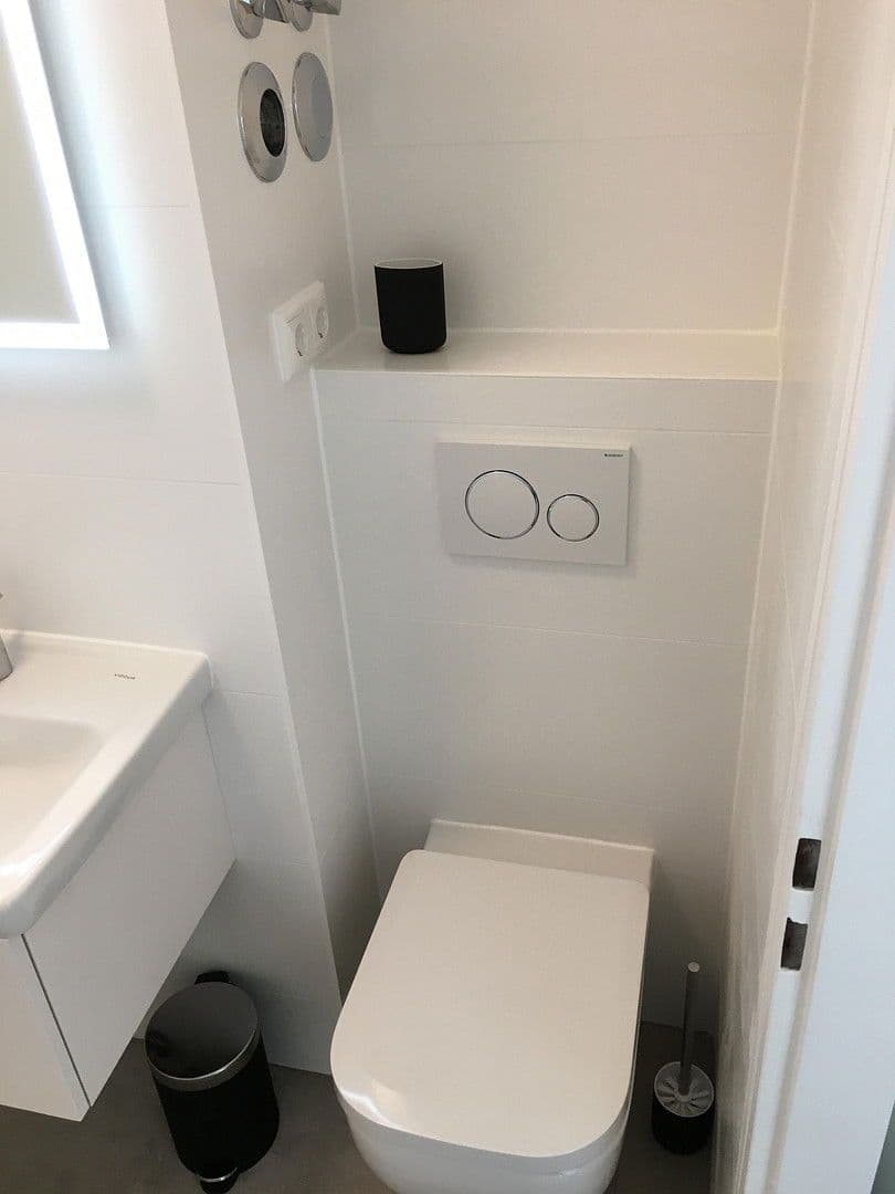 Pronájem bytu 1+1 29 m², Klarastr. 19, München, Bavorsko Pronájem bytu 1+1 29 m², Klarastr. 19, München, Bavorsko