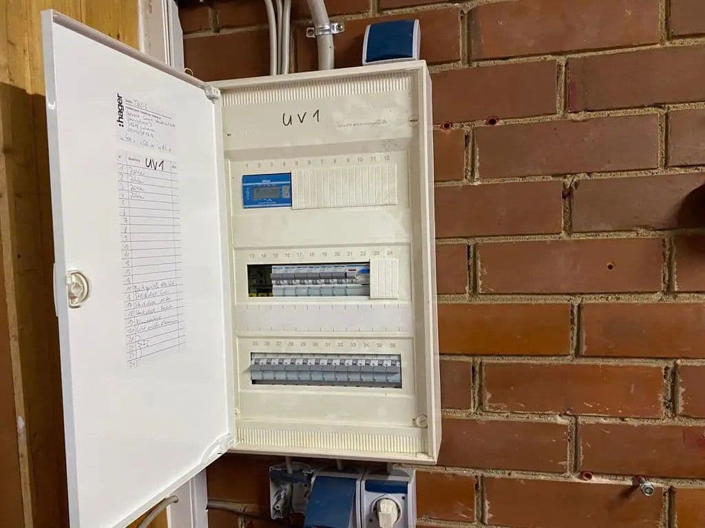 Prodej domu 123 m², pozemek 938 m², Pennigsehler Str.343, Liebenau, Dolní Sasko Prodej domu 123 m², pozemek 938 m², Pennigsehler Str.343, Liebenau, Dolní Sasko